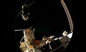 Американские астронавты временно перенесли кухню в другой модуль МКС